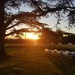 Oh, Le Château! Couette-café