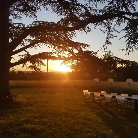 Oh, Le Chateau! Bed & Breakfast