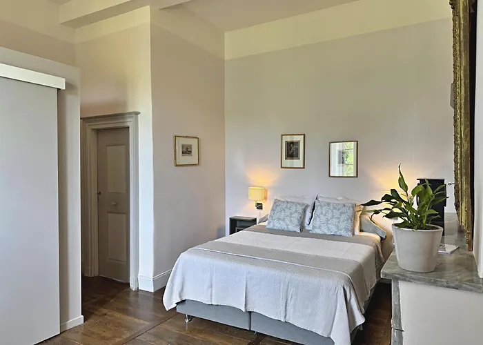 Oh, Le Château! Couette-café