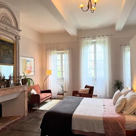 Oh, Le Chateau! ベッド・アンド・ブレックファスト 3*