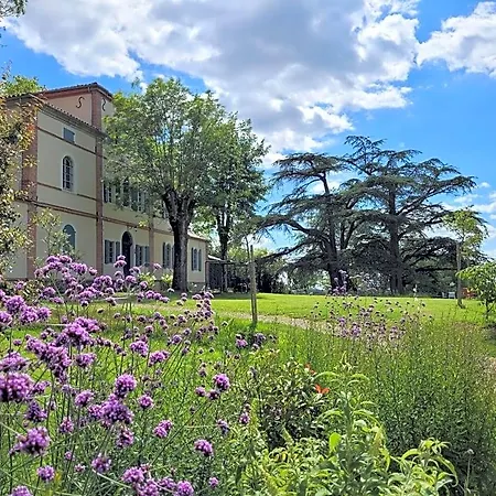 Nocleg ze śniadaniem Oh, Le Chateau! 3*