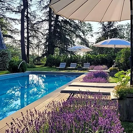 Nocleg ze śniadaniem Oh, Le Chateau! 3*
